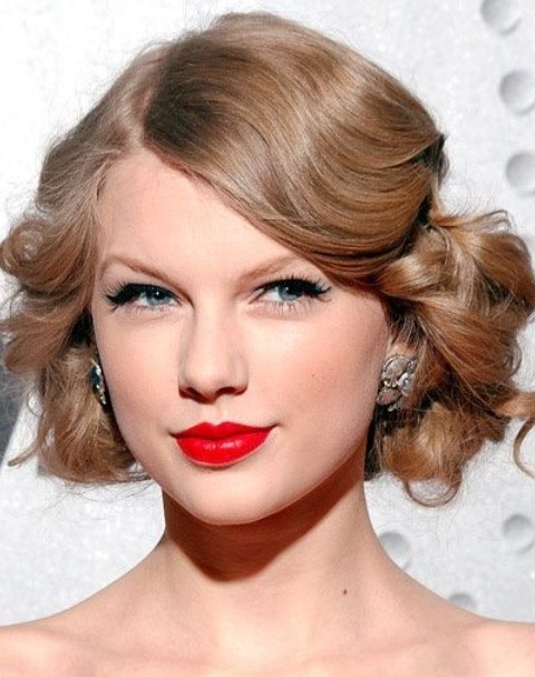 26 Taylor Swift Hairstyles Celebrity Taylor S Hairstyles