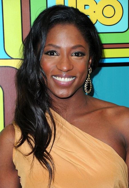 Rutina Wesley Longue coiffure noire ondulée pour le bal