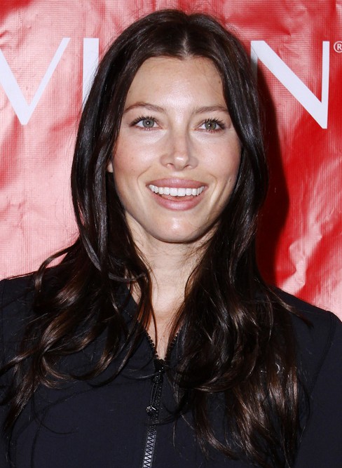 Jessica Biel Long Hairstyle: Waves with Side-parting