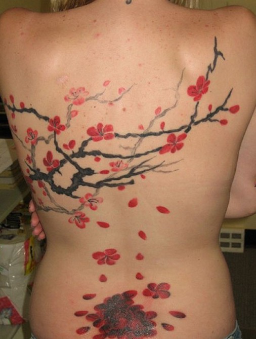 Cherry Tattoos Designs: Kirschblüten-Tattoos auf dem Rücken