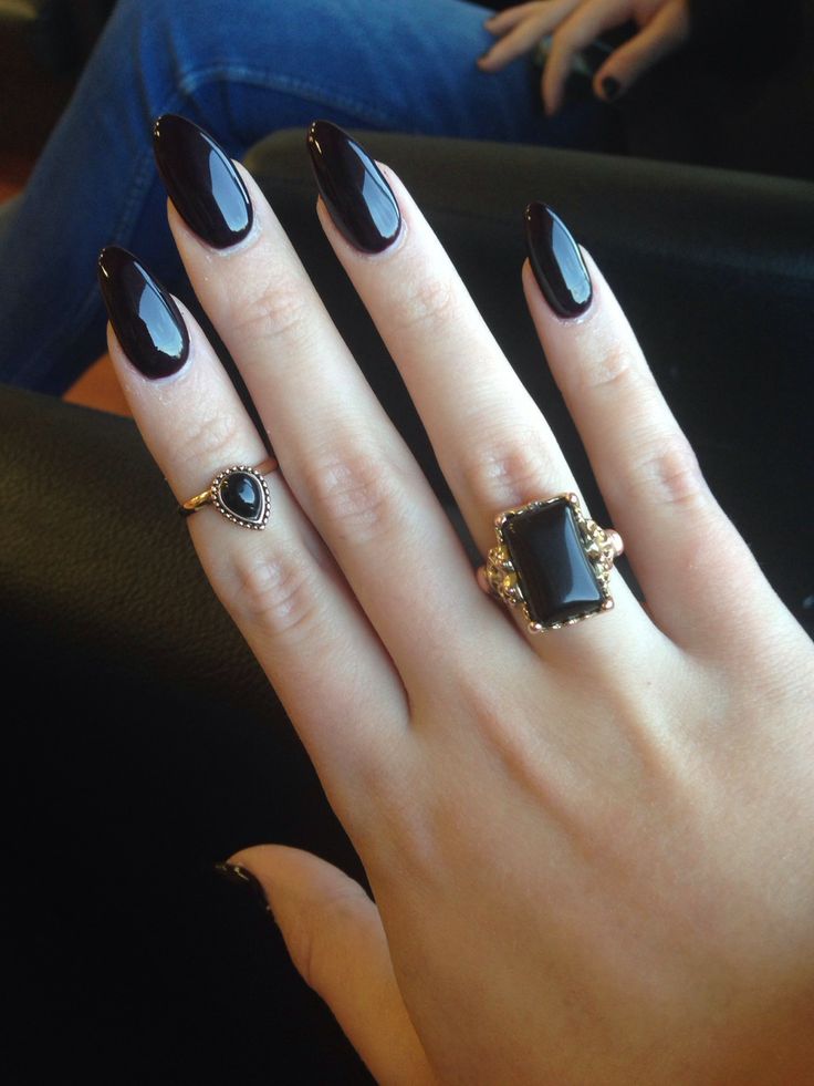 15 Pointy Nail Designs For You To Rock The Holidays