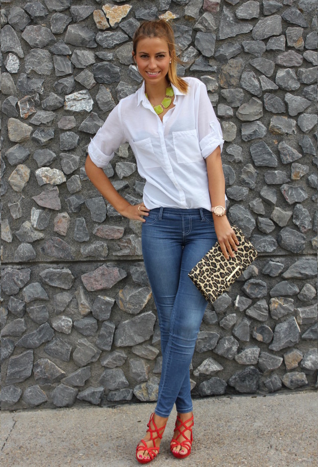 white and blue jean outfit