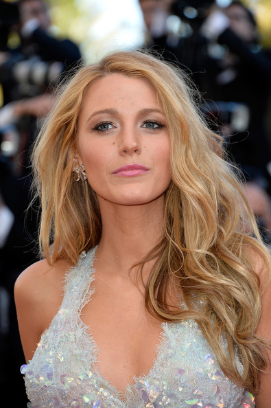 16 Latest Celebrity Hairstyles For Long Hair - Pretty Designs