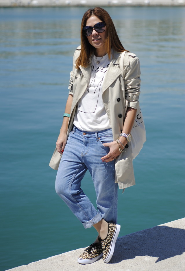 casual chic outfits with sneakers