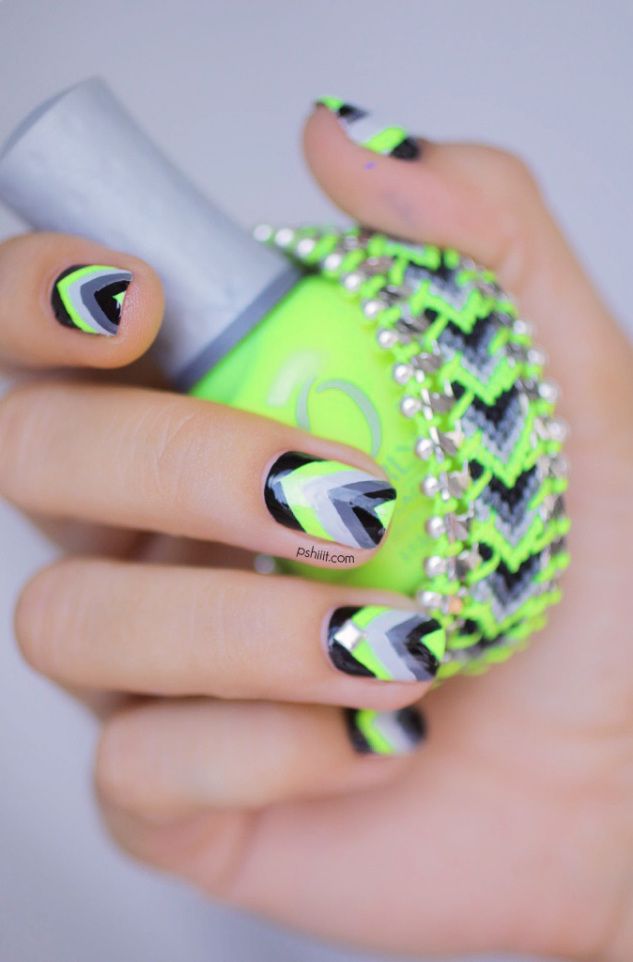 Neon Grijze en Zwarte Nagels