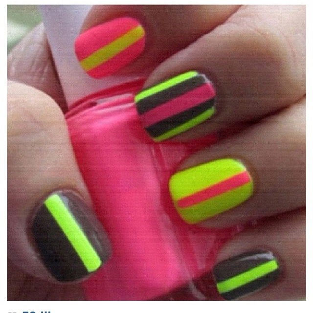 Neon Stripe Negler