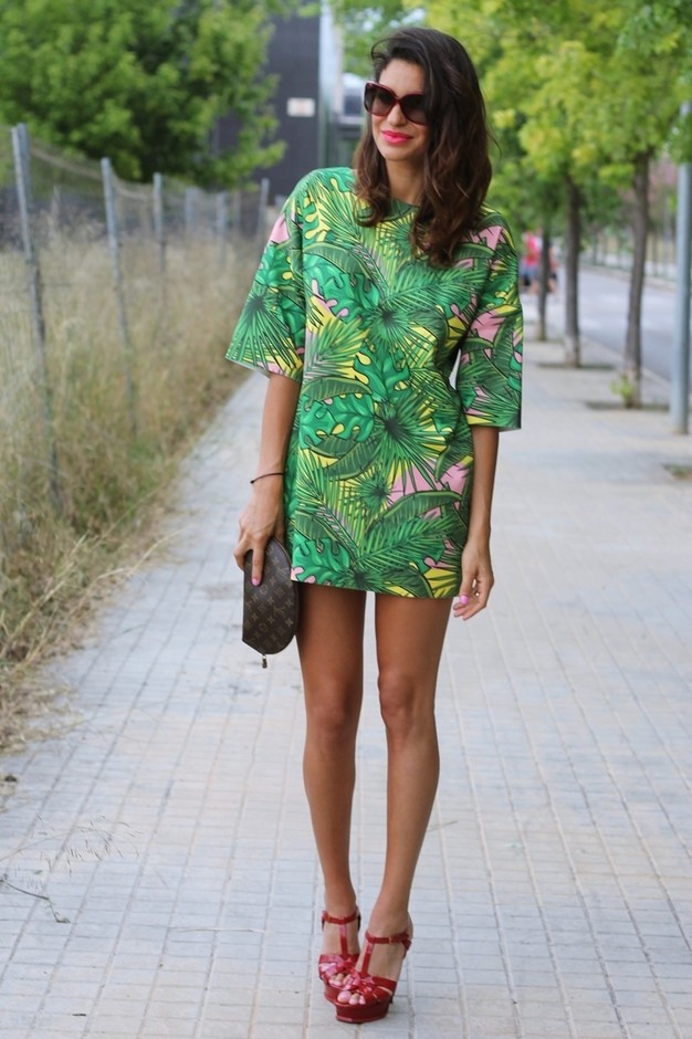 green dress outfit casual