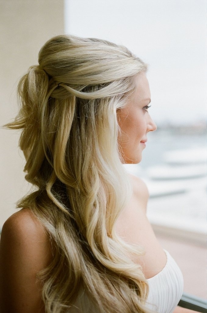 15 Romantic Bridal Hairstyles For The Season Pretty Designs 