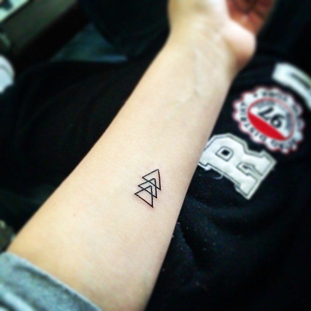 20 Simple Tattoos For Women Pretty Designs