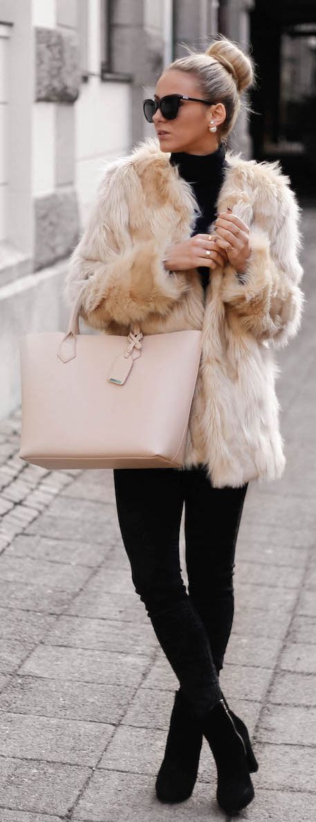 23 Chic Ways to Wear Faux Fur Coats 