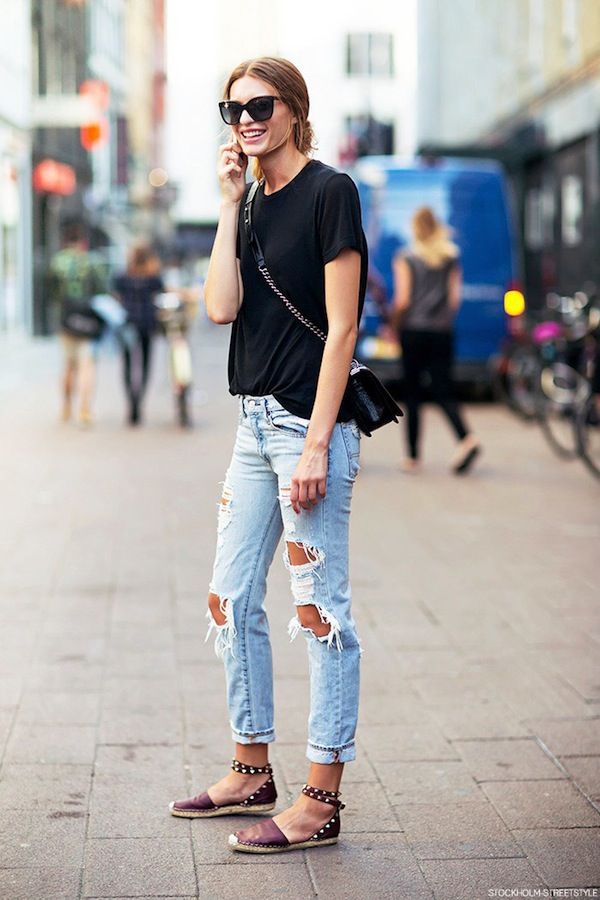 black shirt with ripped jeans