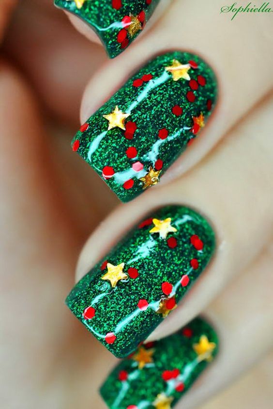 20 Ideas you will Love for Christmas Nails - Pretty Designs