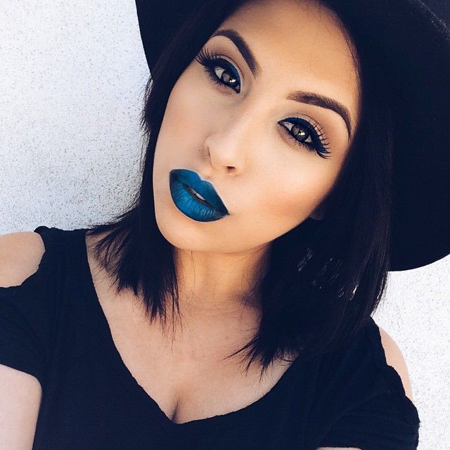 Wie man blaue Make-up-Looks rockt - Tutorials für blaue Make-up-Ideen