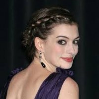 Anne Hathaway: The Elegent French Braid Hairstyle