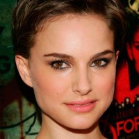 Natalie Portman Short Haircut: Brown Pixie Wavy Cut
