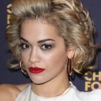 Rita Ora’s Short Curly Hairstyle: Classic