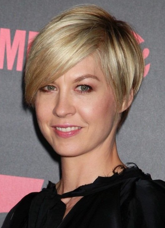 Short Hairstyles For Fine Thin Hair With Bangs