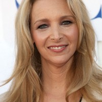 Lisa Kudrow Hairstyles Archives - Pretty Designs