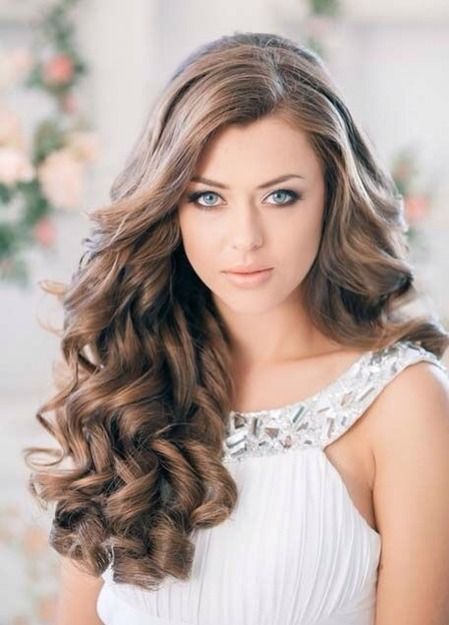 12 Vouluminous Curly Hairstyles for Long Hair - Pretty Designs