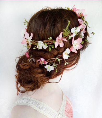 flower crown hairstyle