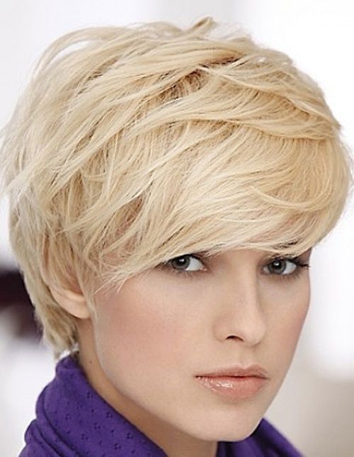 12 Fabulous Short Hairstyles With Bangs - Pretty Designs