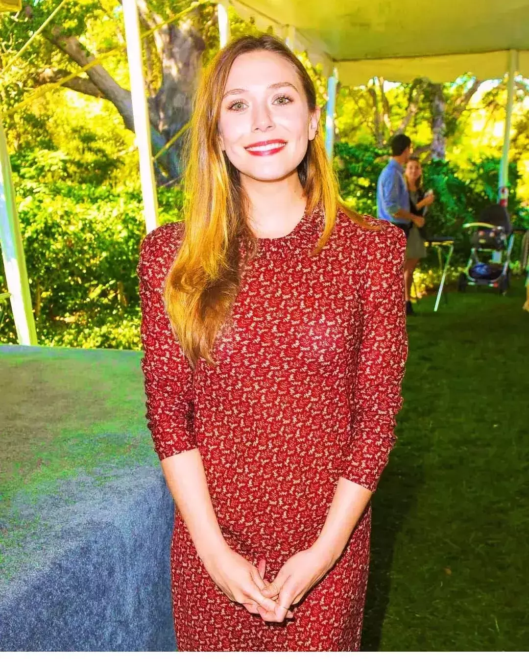 Elizabeth Olsen Outfits and Hairstyle Ideas (5)