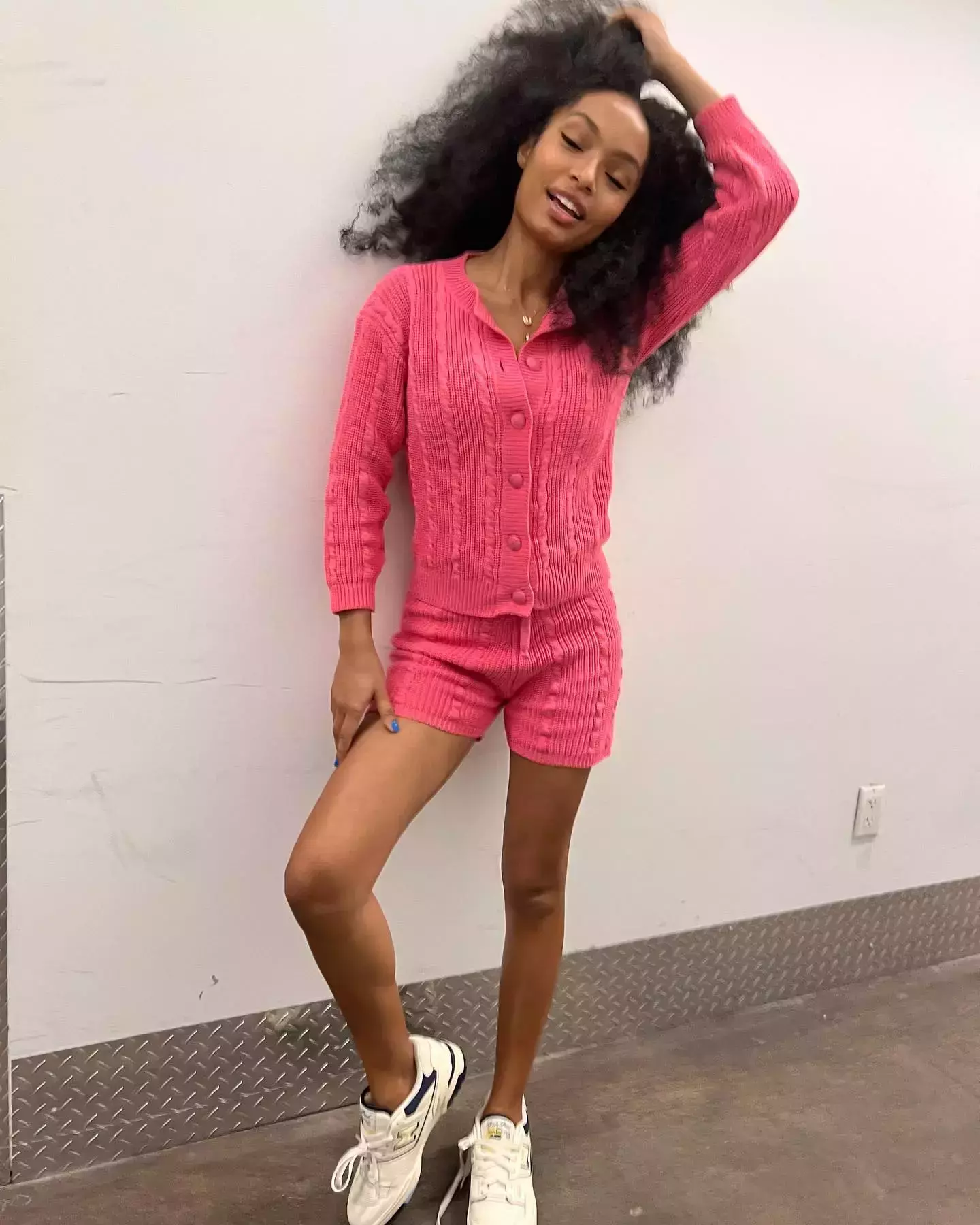 Yara Shahidi Hairstyles and Outfits