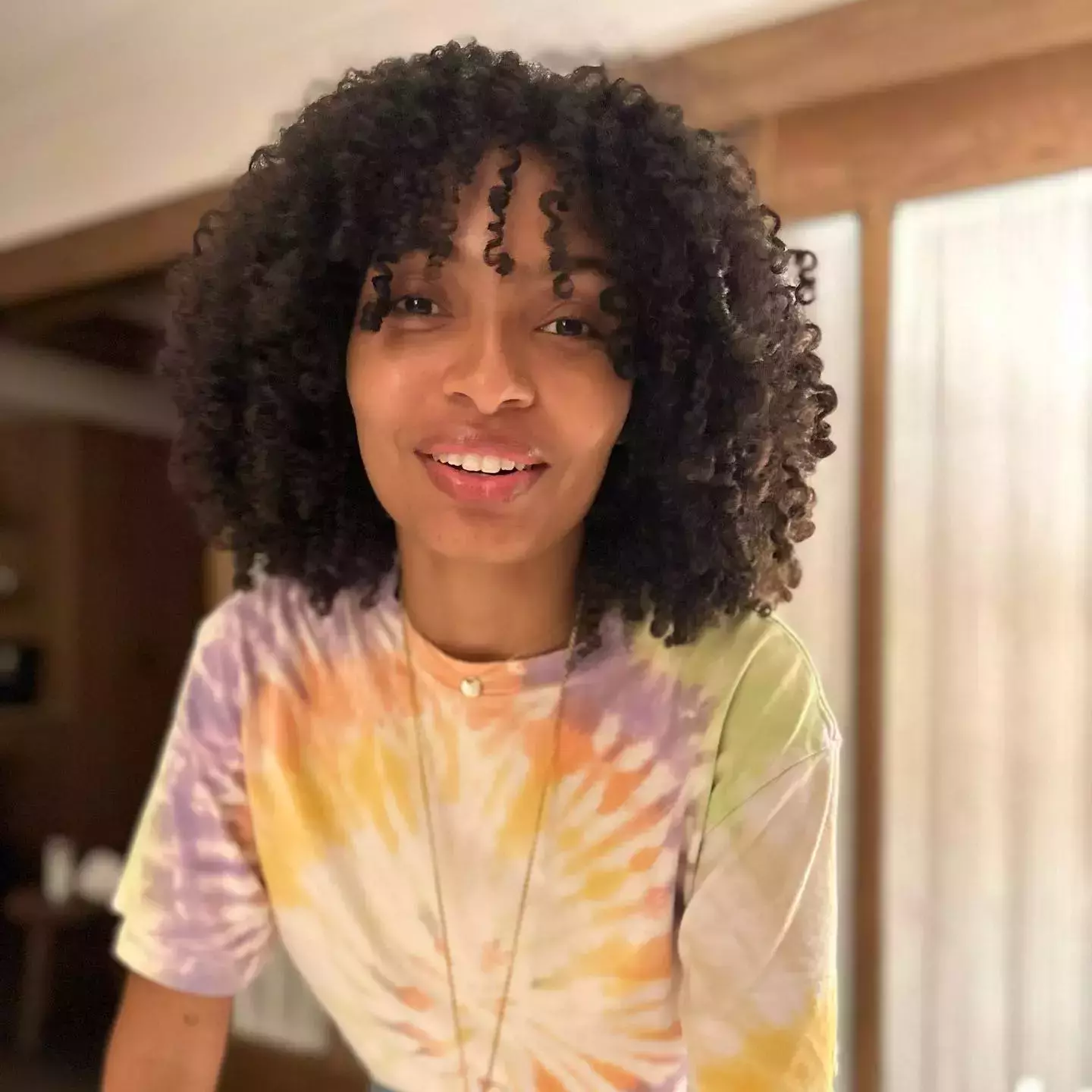 Yara Shahidi Hairstyles and Outfits