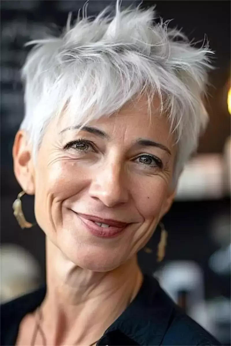 Best Short Haircuts for Women Over 60